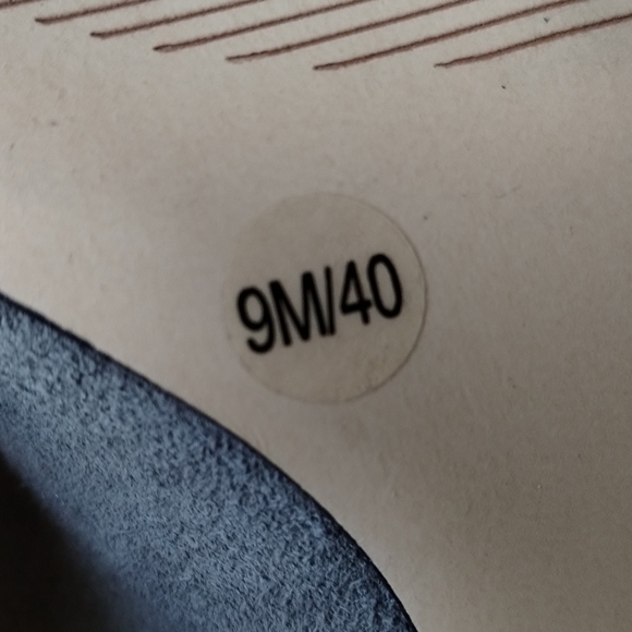 Enzo Angiolini Ruthely Gray Suede Heeled Bootie Women's Size 9 - Picture 5 of 6